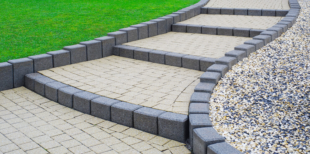 Flat External Stairs Garden Stairs Made of Concrete Block Paving